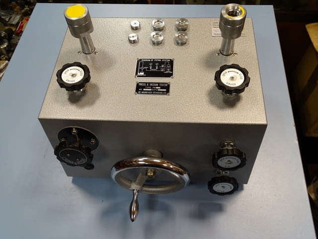 Стенд за манометри Press and Vacuum Tester NAGANO KEIKI PM-41 - снимка 1