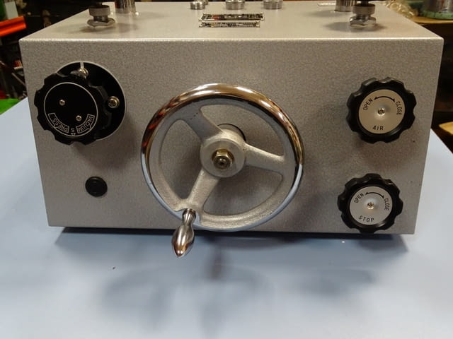 Стенд за манометри Press and Vacuum Tester NAGANO KEIKI PM-41 - снимка 2