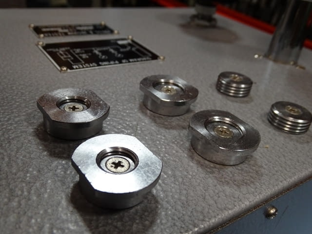 Стенд за манометри Press and Vacuum Tester NAGANO KEIKI PM-41 - снимка 12