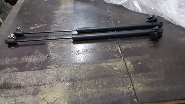 Renault Espace III амортисьори заден капак - град Видин | Резервни Части - снимка 4