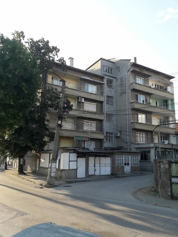 Голям тристаен апартамент в Силистра 2-bedroom, 120 m2, Brick - city of Silistra | Apartments - снимка 2