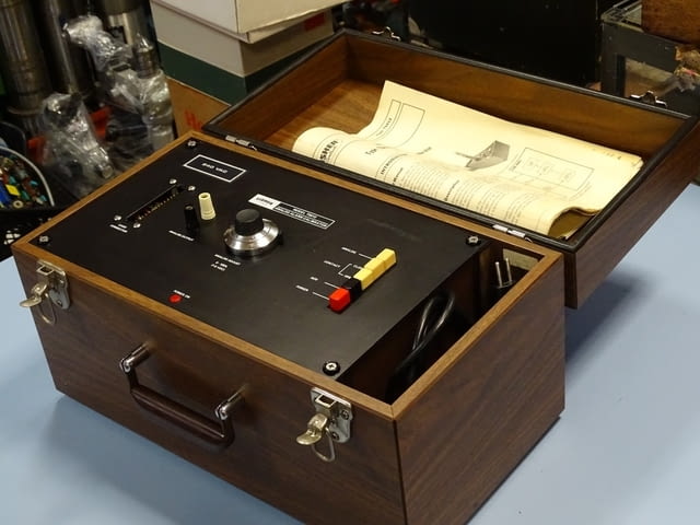 Аналогов калибратор FISHER TS412 Analog Alarm Calibrator, град Пловдив | Промишлено Оборудване - снимка 1