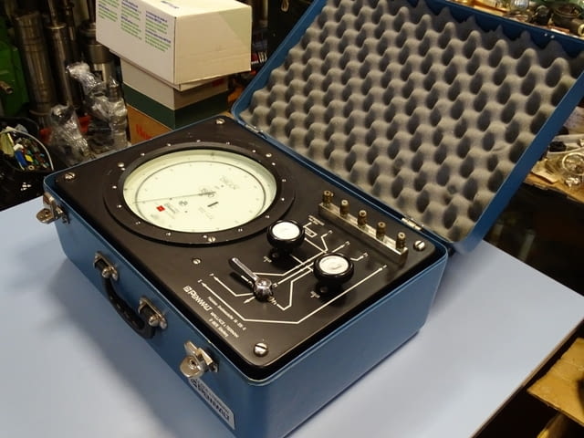 Пневматичен калибратор PENNWALT Wallace & Tiernan FA-235-G, city of Plovdiv - снимка 9