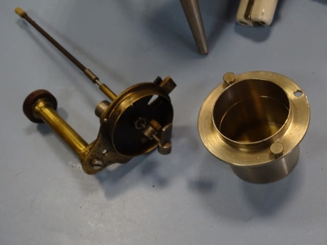 Апарат за определяне на пламна температура по метода на Пенски-Мартенс - снимка 4