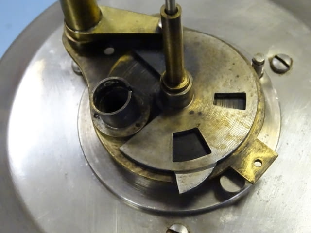 Апарат за определяне на пламна температура по метода на Пенски-Мартенс - снимка 6