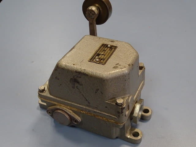 Изключвател краен КУ-701 АУ2 Тежка промишленост, На дребно - град Пловдив | Промишлено Оборудване - снимка 2