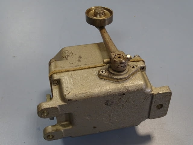 Изключвател краен КУ-701 АУ2 Тежка промишленост, На дребно - град Пловдив | Промишлено Оборудване - снимка 4