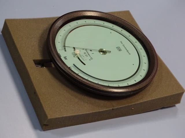 Образцов манометър WIKA 341.11.250 250 Bar, city of Plovdiv | Industrial Equipment - снимка 1