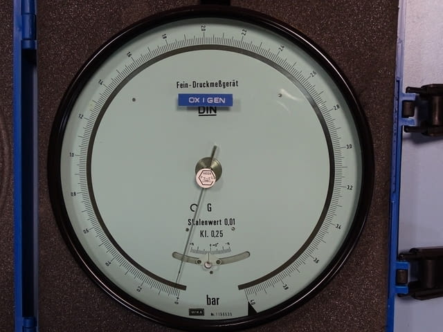 Образцов манометър WIKA 341.11.250 160 Bar, city of Plovdiv | Industrial Equipment - снимка 4