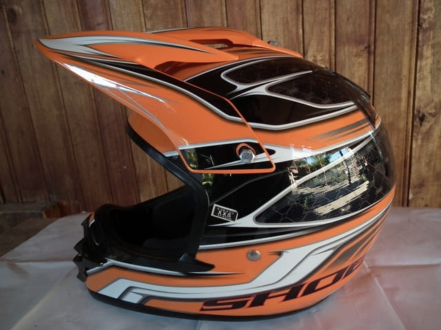 Shoei V-Moto детски мотокрос шлем каска за мотор, град Левски | Аксесоари / Консумативи - снимка 3