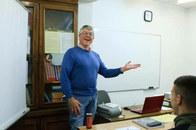 Онлайн IELTS с - 28 октомври 2025 с Британски преподавател, град София | Езикови Уроци - снимка 3