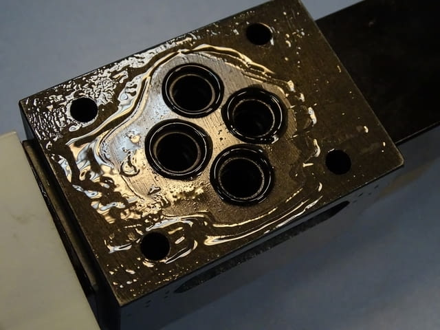 Хидравличен разпределител BOSCH 0 810 090 - city of Plovdiv | Machinery - снимка 6