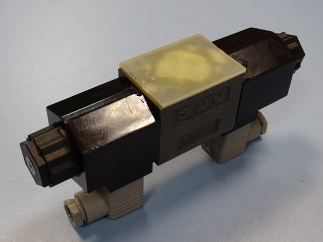 Хидравличен разпределител YUKEN DSG-01-3C4-D24-N1-50, city of Plovdiv | Machinery - снимка 6