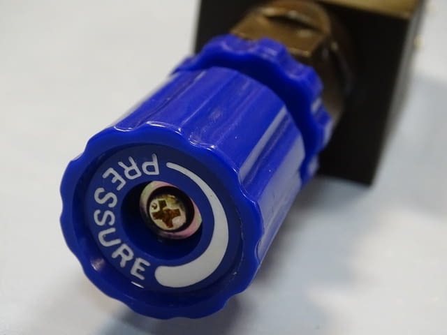 Хидравличен регулатор на налягане YUKEN MBA-01-C-10T, град Пловдив | Машини / Съоръжения - снимка 2