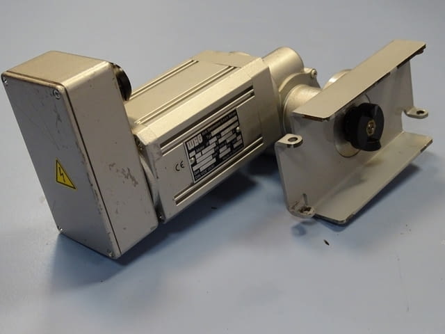 Мотор редуктор WEG UECS 303 T/551 24 VDC - city of Plovdiv | Machinery - снимка 1