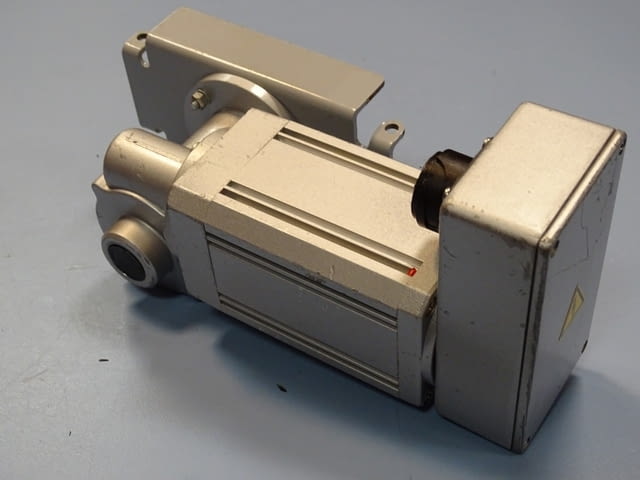 Мотор редуктор WEG UECS 303 T/551 24 VDC - city of Plovdiv | Machinery - снимка 2