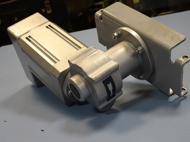 Мотор редуктор WEG UECS 303 T/551 24 VDC - city of Plovdiv | Machinery - снимка 6