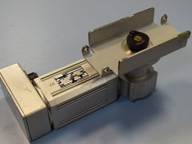 Мотор редуктор WEG UECS 303 T/551 24 VDC - city of Plovdiv | Machinery - снимка 10