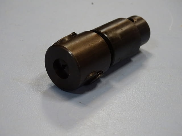 Резбонарезен патронник за бормашина Р10 - град Пловдив | Машини / Съоръжения - снимка 1