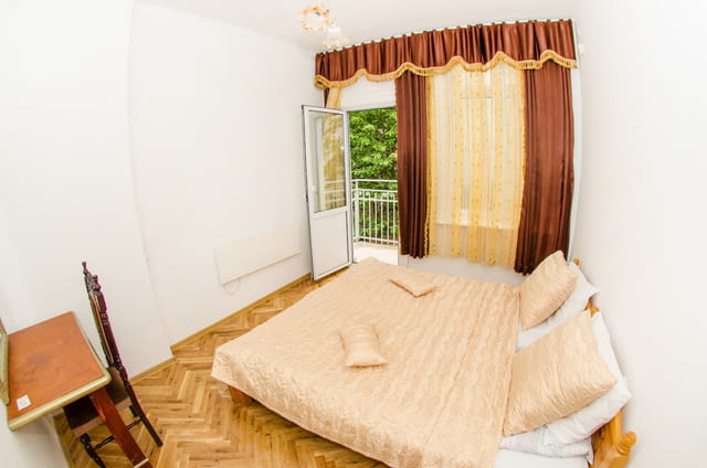 НОЩУВКИ- центъра на София ниски цени, Климатик Internet, Cable TV, Furnished, Parking, Balcony, TV, In the Center, Near by Bus Station, Near by Shop, Near by Metro Station, Near by Park, Near by School, Near by Food Store - city of Sofia | Lodging - снимка 9