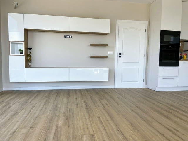 Магазин за паркети и тапети - град Бургас | Паркети / Настилки - снимка 12