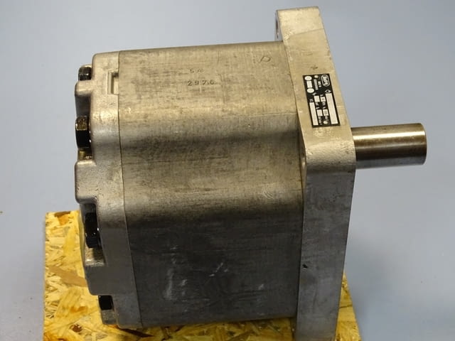 Хидравлична помпа Jihostroi U80A Engineering, Retails - city of Plovdiv | Industrial Equipment - снимка 6