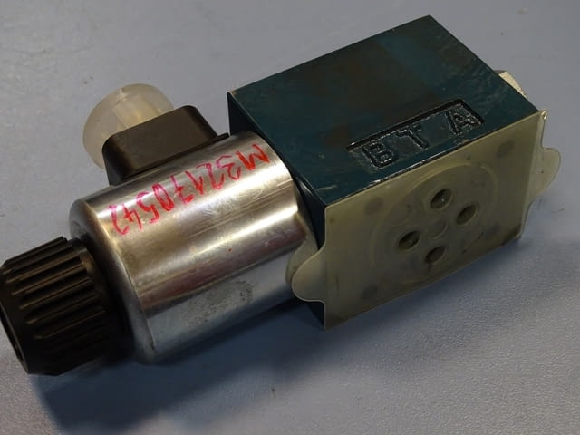 Хидравличен разпределител BOSCH 0810 091, 315 bar, 24V DC, град Пловдив | Промишлено Оборудване - снимка 5