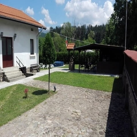 Къща за гости с басейн и механа "Тушеви" - гр. Вършец, град Вършец | Почивка на Планина - снимка 1