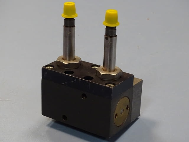 Пневматичен разпределител Festo JMC-4-1/4, 10bar, city of Plovdiv | Machinery - снимка 2