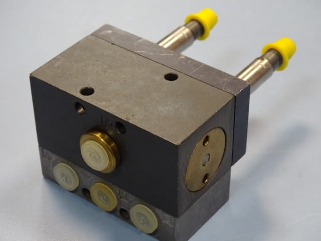 Пневматичен разпределител Festo JMC-4-1/4, 10bar, city of Plovdiv | Machinery - снимка 6