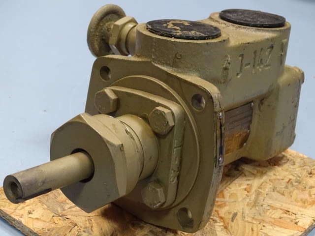 Хидравлична помпа винтова AAE32-3 Отбранителна промишленост, На дребно - град Пловдив | Промишлено Оборудване - снимка 2