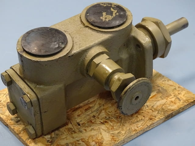 Хидравлична помпа винтова AAE32-3 Отбранителна промишленост, На дребно - град Пловдив | Промишлено Оборудване - снимка 4