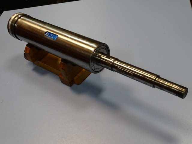 Шпиндел за шлайф Femina 6.554/1 Ø80mm 2850 min-1, град Пловдив | Промишлено Оборудване - снимка 1