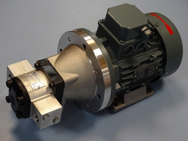 Хидравличен агрегат (хидравлична помпа 250Bar, ел.двигател 0.37kW) - снимка 10