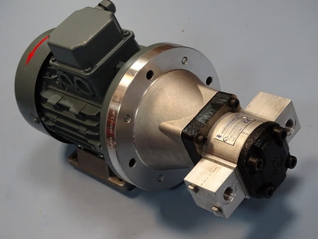 Хидравличен агрегат (хидравлична помпа 250Bar, ел.двигател 0.37kW) - снимка 11