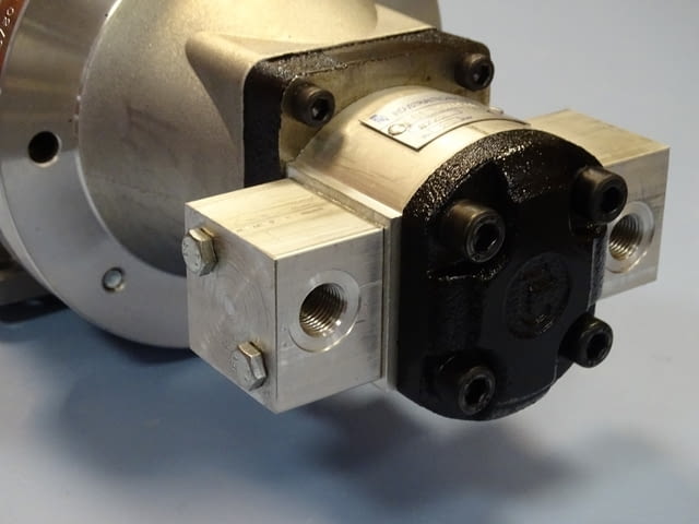 Хидравличен агрегат (хидравлична помпа 250Bar, ел.двигател 0.37kW) - снимка 12