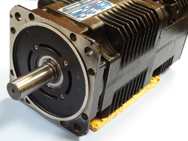 Ел. двигател постояннотоков Елпром-Троян 21 МВН 121V, city of Plovdiv | Industrial Equipment - снимка 2