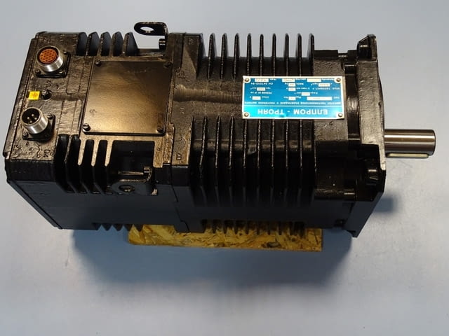 Ел. двигател постояннотоков Елпром-Троян 21 МВН 121V, city of Plovdiv | Industrial Equipment - снимка 7