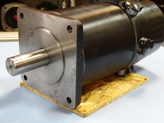 Серво двигател Динамо-Сливен Модел 15В 98V, град Пловдив | Промишлено Оборудване - снимка 2