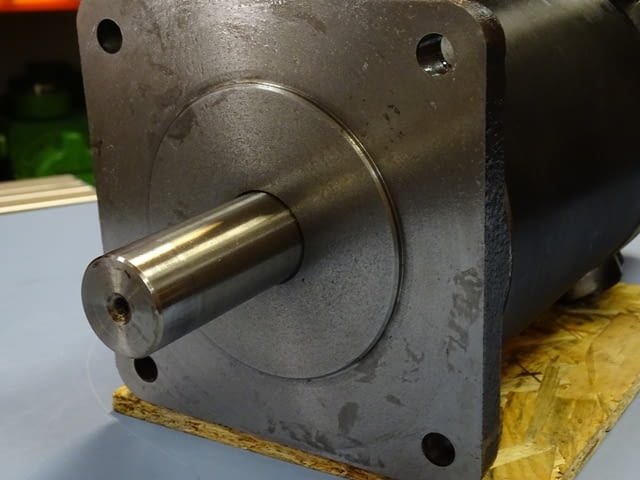 Серво двигател Динамо-Сливен Модел 15В 98V, град Пловдив | Промишлено Оборудване - снимка 3