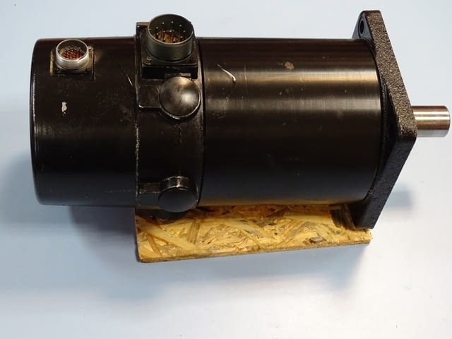 Серво двигател Динамо-Сливен Модел 15В 98V, град Пловдив | Промишлено Оборудване - снимка 7