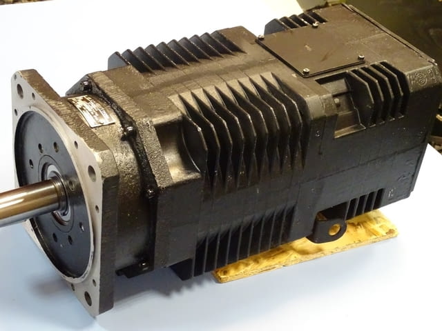 Ел. двигател постояннотоков Елпром-Троян 21 МВНС 121V, city of Plovdiv | Industrial Equipment - снимка 10