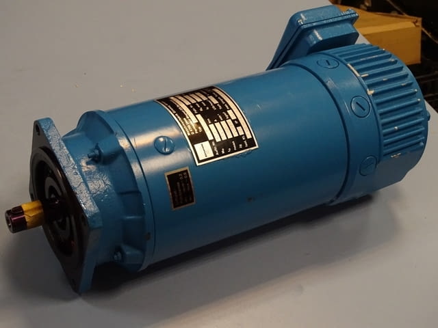 Серво мотор Stromag FGP231/014-30A0 Permanent-Magnet-GS-Servomotor - снимка 2