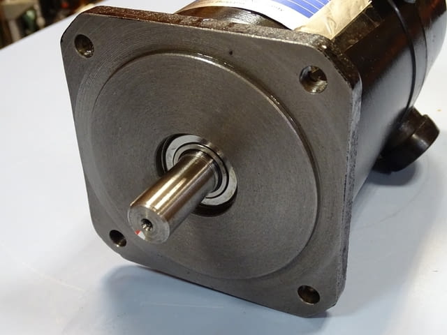 Правотоков ел. двигател ELPROM-DYNAMO 3 Pi 12.06 220VDC, city of Plovdiv | Industrial Equipment - снимка 2