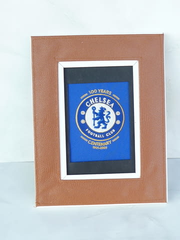 Chelsea емблема в рамка фенове на Премиършип фен 100 години, град Радомир - снимка 1