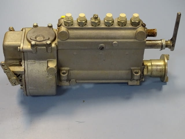 Горивно нагнетателна помпа MOTORPAL PV6A9P115g2762 R PRAGA V3S - снимка 10