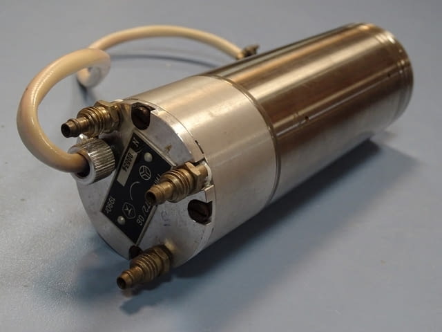 Мотор шпиндел AC 72/0.6 15000-80000min-1 220V 0.6kW, град Пловдив | Промишлено Оборудване - снимка 3