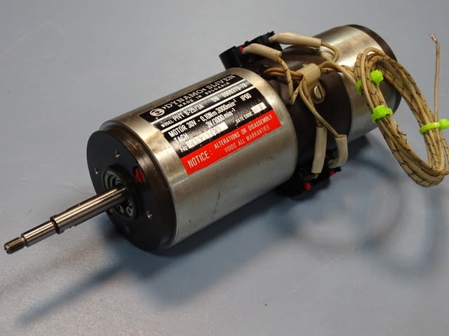 Електромотор постояннотоков Dinamo Sliven PIVТ 6-25/3А 30V 0.10Nm - снимка 1