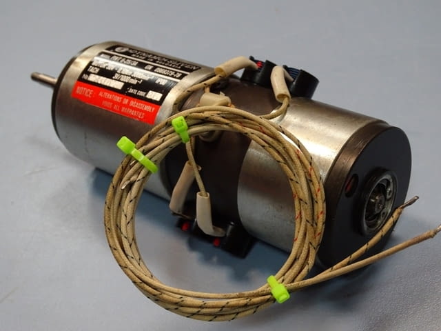 Електромотор постояннотоков Dinamo Sliven PIVТ 6-25/3А 30V 0.10Nm - снимка 2