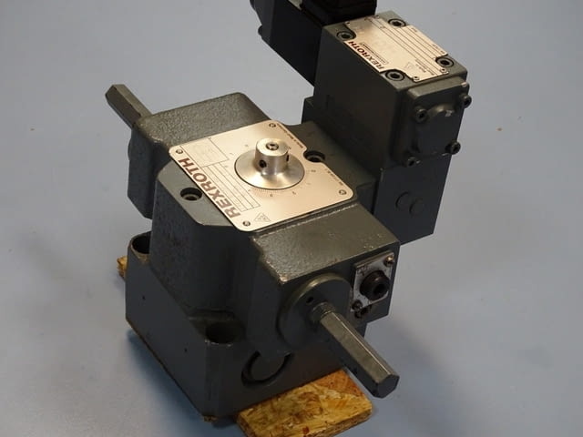 Хидравличен регулатор на дебит Rexroth 2FRW 10-21/50 L 6AY W 220-50 Z4 2-way flow control valve - снимка 10